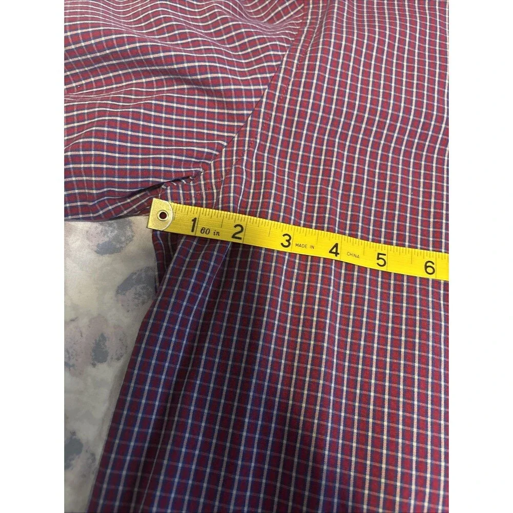 Roundtree & Yorke Men’s Shirt Size Medium